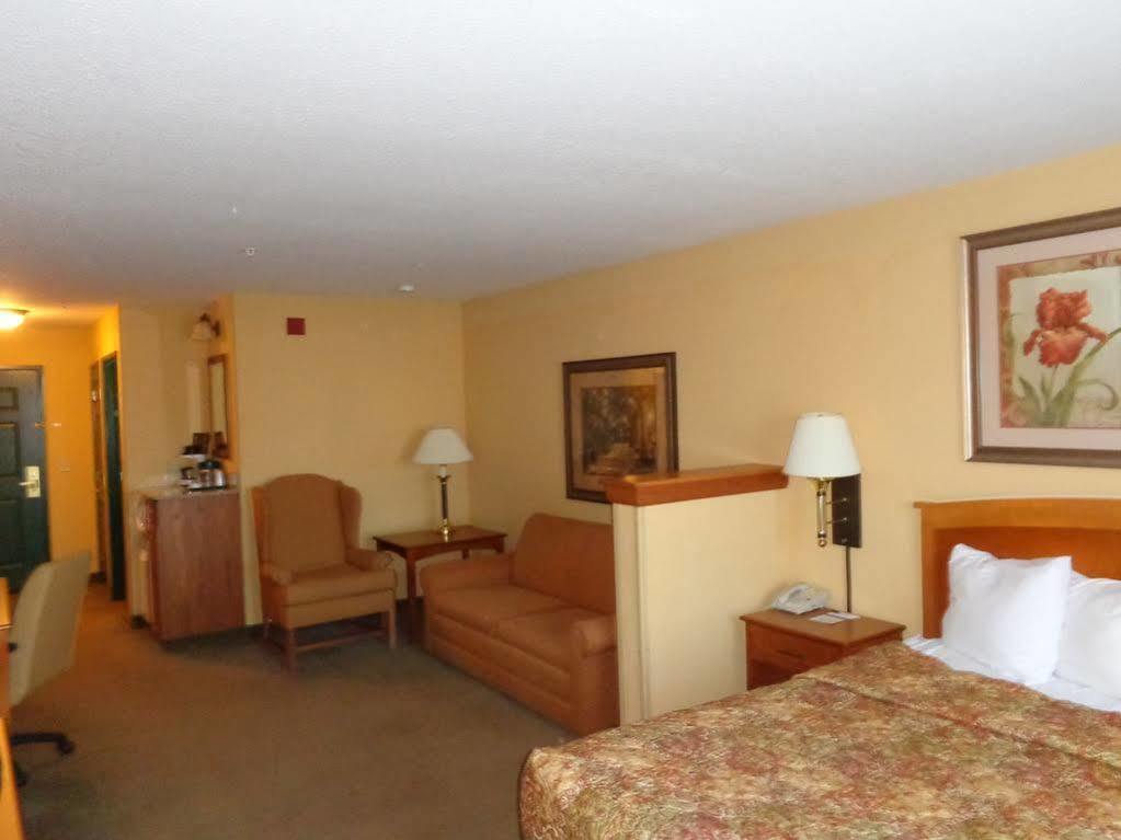 Country Inn & Suites By Radisson, Green Bay East, Wi מראה חיצוני תמונה